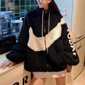 [잇백잇슈]오버핏후리스집업 양털점퍼 겨울옷 방한 여성데일리룩