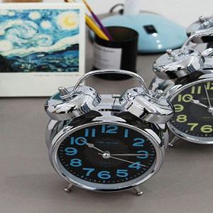 소리가 커서 좋은 오로라 자명종 탁상시계