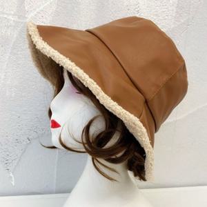 [애슬릿] 가죽 뽀글이 양털 모자 버킷햇 벙거지