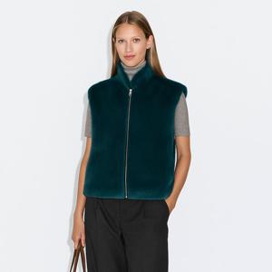 모던 하프넥 휘메일 밍크 베스트_SOVS250101