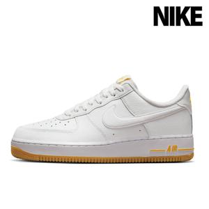 나이키 여성 스니커즈 에어 포스 1 07 옐로우 악센트 DZ4512-100