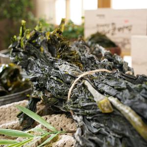 [바다원] 남해바다 자연산 해녀 돌미역 150g