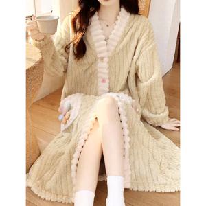 샵앤) 여성 겨울 꽃잠 수면 원피스 잠옷 CHA-WDR-20153-그린