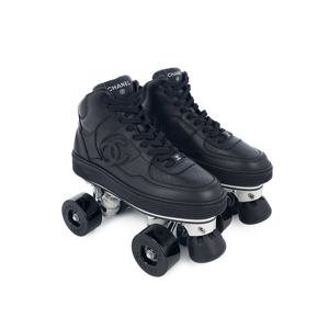[엘러브] 샤넬 24C 크루즈 CC로고 롤러 스케이트 37.5 5ET0585