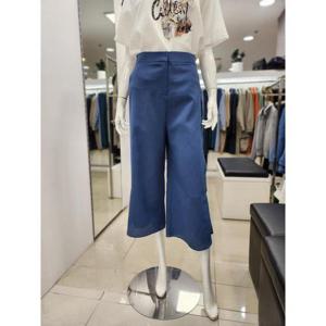 아르테 세이브존06 허리 밴딩 옆트임 바지 DPBPWP8J00