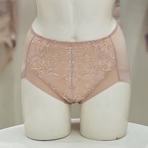 [트라이엄프] 클래식 투톤 맥시 노라인 헴팬티 TEWBP815