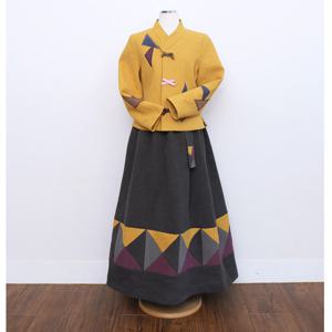 메밀꽃 피는날 작은 리본 조각 저고리와 한복치마