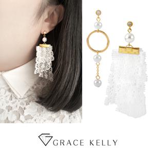 그레이스켈리 화이트 언발란스 레이스 귀걸이 EZ193