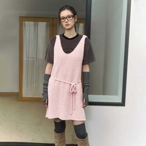 [랩]딥U넥 끈 미니 니트원피스(AR4KOA60)