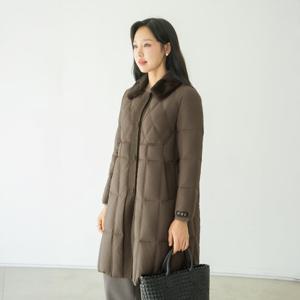 엄마옷 마담4060 클래씨마담 메튼덕다운패딩코트 여성 데일리 -ZCO2511012-