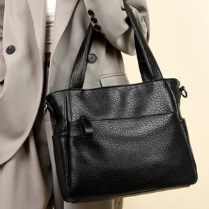 [달라보여] 수입 질가러 가죽 크로스백 a03133