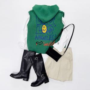 미즈큐즈 / 로스 스마일 레터링 오버핏 버튼 후드 니트 조끼 베스