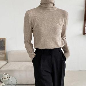 [샵앤]베이직 여성 가을 겨울 레귤러 데일리 긴팔 목폴라 니트 티셔츠 21DS-WKN-2596-베이지