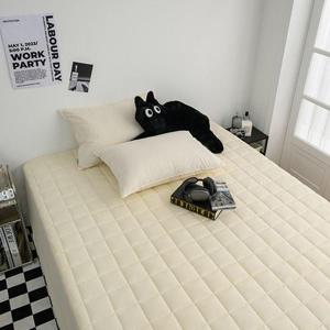 킹매트리스커버 샤이니 누빔 순면 매트리스커버 K 베이지 단품 시트 킹침대커버 HWF13AF1