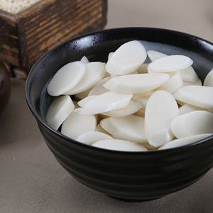 [농부마음]유통기한 임박할인 5/8일까지  국내산 쌀로 만든 쌀 떡국떡 1kgX2팩 총 2kg