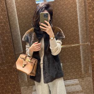 시크한 하이 칼라 숏 퍼 베스트 여성 패션 슬림 핏 겨울 코트 워터 래빗 퍼 숄더 패드 재킷 스타일리시 다용도