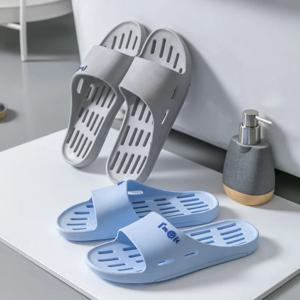 2024 실내 홈 부드러운 바닥 슬리퍼 욕실 목욕 미끄럼 방지 커플 겉옷 슬리퍼 여성 여름 남성 홈 신발