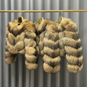 여성용 겨울 고급 크롭 퍼 코트 여성용 리얼 라쿤 퍼 재킷 긴 소매 V자형 핸드컷 두꺼운 따뜻한 패션