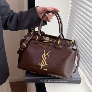 프리미엄 텍스처 핸드헬드 여성 가방 2025 신상 대용량 숄더백 기품 있는 출퇴근용 메신저백 다용도 토트백