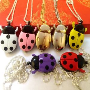 귀여운 새 패션 작은 황금 딱정벌레 주머니 시계 체인 경량 목걸이 펜던트 시계 성인 어린이 무당 벌레 시계