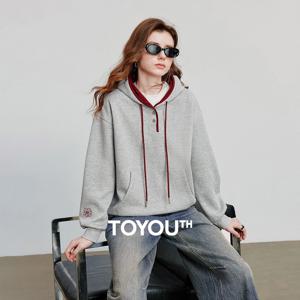토이유스 여성 후드티 2025 가을 신상 배색 자수 스플라이싱 후드 풀오버 탑