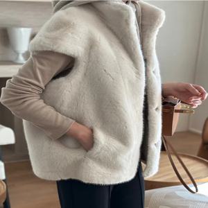 고품질 여성용 루즈핏 따뜻한 인조 모피 조끼 가을 겨울 아우터 폴리에스터 섬유 스탠드 칼라 민소매 워터 래빗 퍼