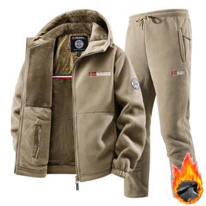 2025년 신상 겨울 스포츠웨어 세트 남성용 레트로 트레이닝 두꺼운 플리스 재킷 + 바지 투피스 세트 캐주얼 스키 러닝 트랙수트