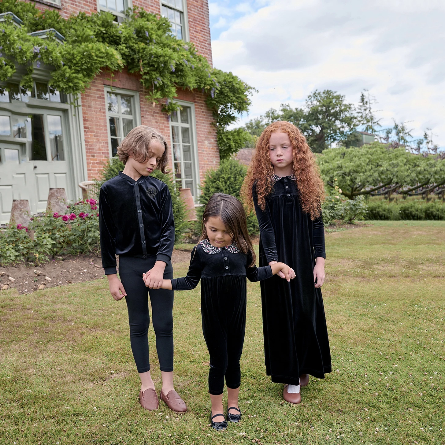 벨벳 컬렉션 AW25 플로럴 칼라 패치워크 맥시 드레스 베이비 롬퍼 가족 커플룩 남자아이 의류 세트