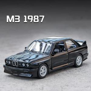 1/36 스케일 BMW M3 1987 장난감 자동차 모델 합금 다이 캐스트 도어 열림 어린이를위한 레트로 차량 모델 소년 선물 컬렉션