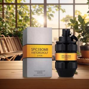 90ml 남성용 패션 향수 지속적인 향기 휴대용 바디 스프레이 모든 경우에 적합한 오리엔탈 스파이시 향 페로몬 오 드 퍼퓸