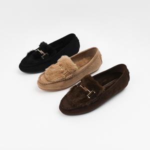 신난다슈 여성 털 로퍼 단화 2cm 모카신 플랫 슈즈 퍼안감 스웨이드 MRO255228