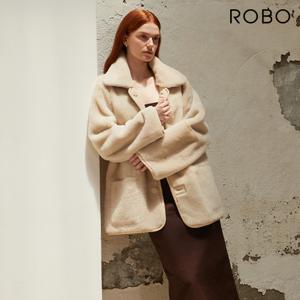 로보 25FW 리버시블 시어링 무스탕 하프코트