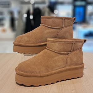 [롯데백화점](슈즈)]RETRO SHORTY 여성 플랫폼 통굽 털신 양모 어그부츠 커피 K2940243QD-W 4CM