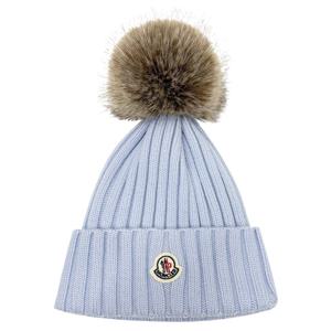 [명품] 25FW  로고 와펜 패치 폼폼 니트 비니 모자 블루 3B00064 A9327 70T