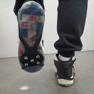 8자형 휴대용 도시형 아이젠 등산 빙판길 미끄럼방지 낙상 고무 8자형 도심형 퇴근 출근