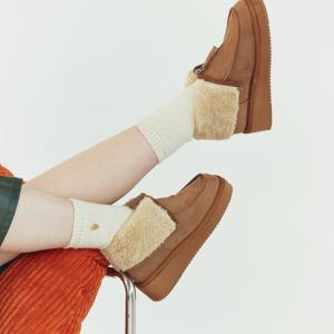 [정상가 168,000원] 3Colors_핸드메이드 램 시어링 지퍼 앵클 부츠 2way I KM134