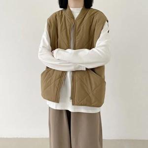 여성 캐주얼 오버핏 스탠드 카라 누빔 퀄팅 집업 카고 패딩 조끼 베스트 민소매 작업 다운점퍼