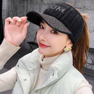 스포츠 여성 겨울썬캡 골프모자 니트 챙모자 등산모자