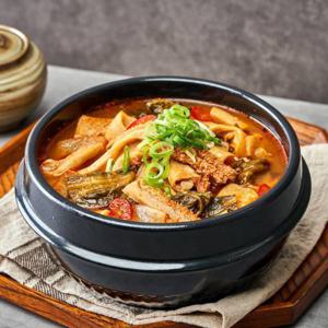 맛집 푸짐한 소내장탕 4팩 곱창깐양국내산 야채 750g 대용량 국밥 2세트 구매시 돌돌이당면 2인 증정