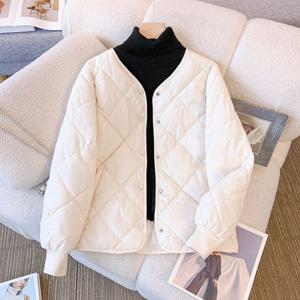 여성 봄 가을 패딩 착용 작은 코트 디자인 가볍고 얇은 다운 점퍼 숏 데일리 라운드 경량 패딩