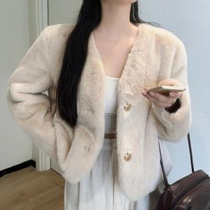 여성 퍼 자켓 숏 코트 금장 단추 브이넥 노카라 페이크퍼 밍크 겨울 가디건