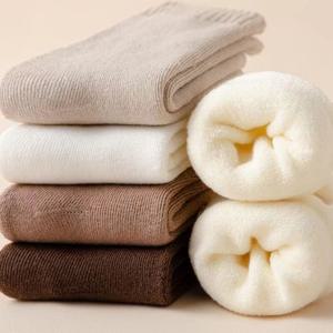 도톰하고 따뜻한 무지 부클 여성양말 기모 중목 가을 겨울 털 울 니트 학생 방한 보온양말 시린발에 딱좋아