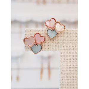 볼라레 세이브존01 20대여자선물 쓰리 하트 자개 귀걸이 spe682