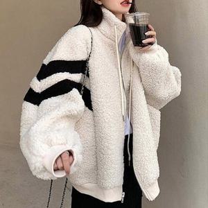 [잇백잇슈]오버핏양털점퍼 겨울 방한 후리스집업 여성데일리룩