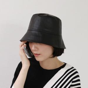 [웬디즈갤러리]레더 벙거지 모자 KCA102