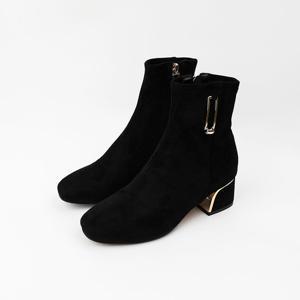 [신난다슈]여성 앵클부츠 5cm 스판 숏 앵글 부츠 기모 스웨이드 통굽 MRO255125 블랙