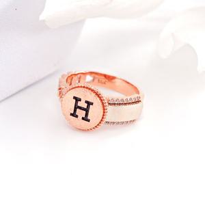 오팔하우스 14k 투톤 H이니셜 언밸런스 코인 반지 OPGDR190