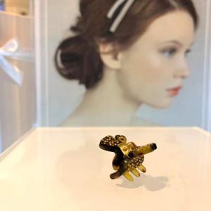 장폴클라리쎄  JP Clarisse 헤어 집게핀 DESA015-1