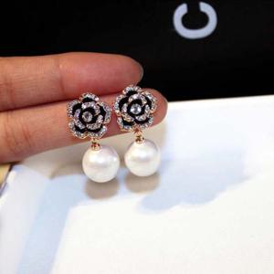 블랙 앤 큐빅 로즈 데일리 진주 귀걸이