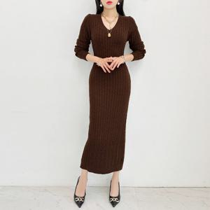 [금찌]금찌 마들렌 꽈배기 롱 니트 원피스 ST7836D